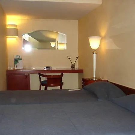 Centre Hotel